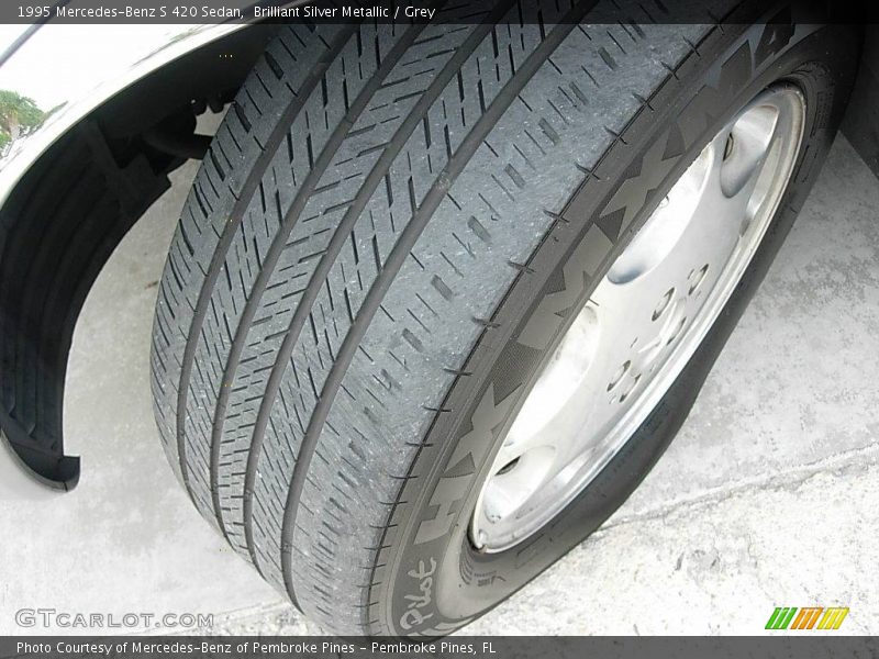 Brilliant Silver Metallic / Grey 1995 Mercedes-Benz S 420 Sedan