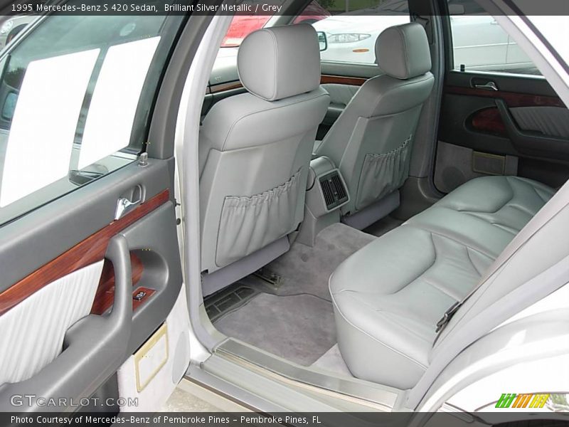 Brilliant Silver Metallic / Grey 1995 Mercedes-Benz S 420 Sedan