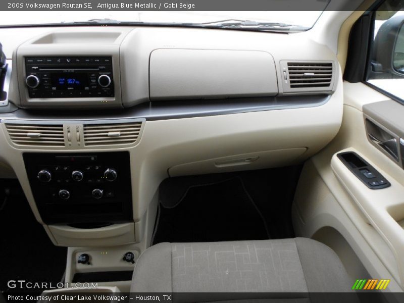 Antigua Blue Metallic / Gobi Beige 2009 Volkswagen Routan SE