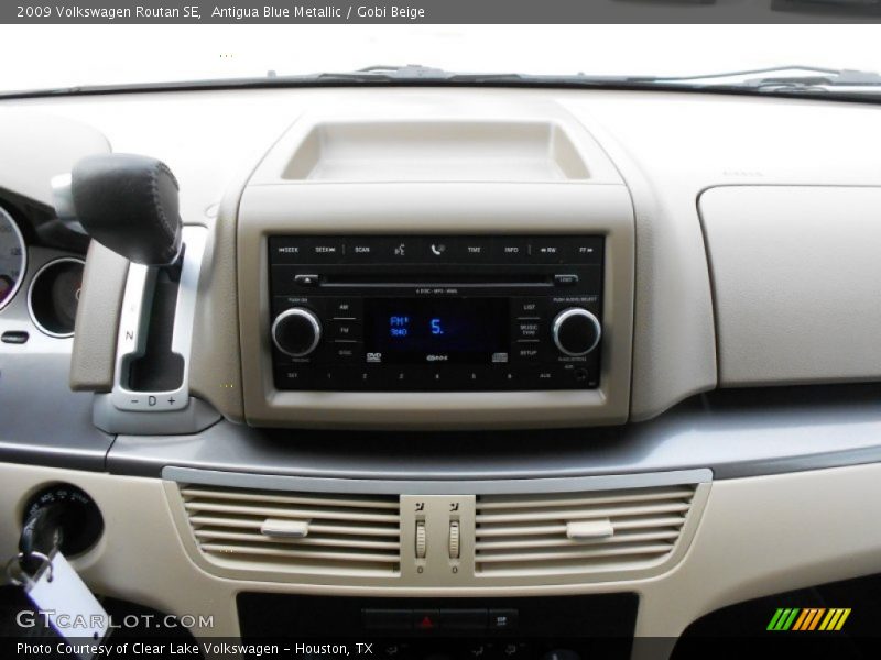Antigua Blue Metallic / Gobi Beige 2009 Volkswagen Routan SE