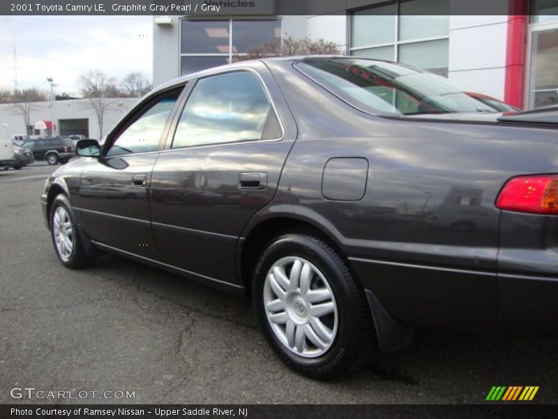Graphite Gray Pearl / Gray 2001 Toyota Camry LE