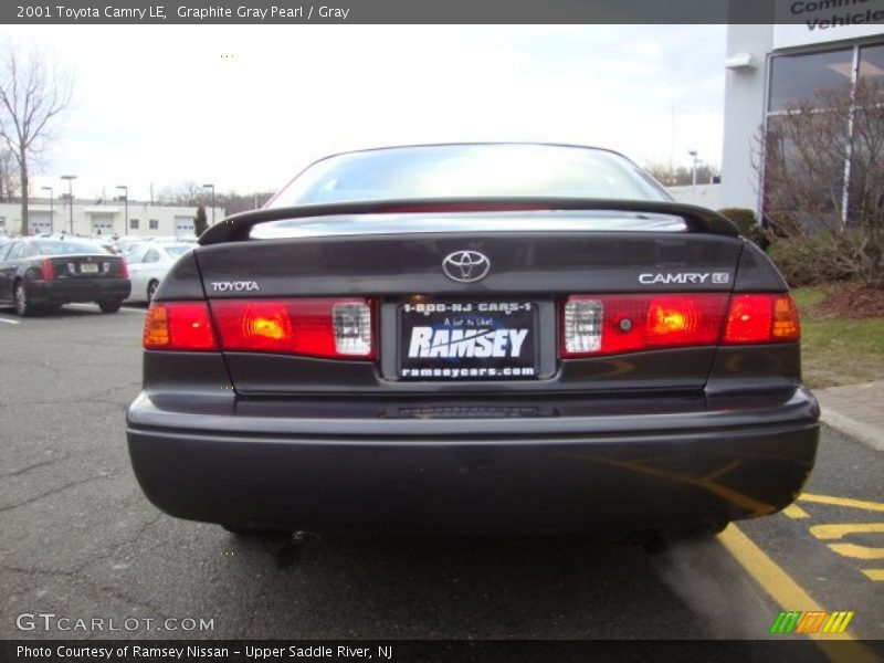 Graphite Gray Pearl / Gray 2001 Toyota Camry LE