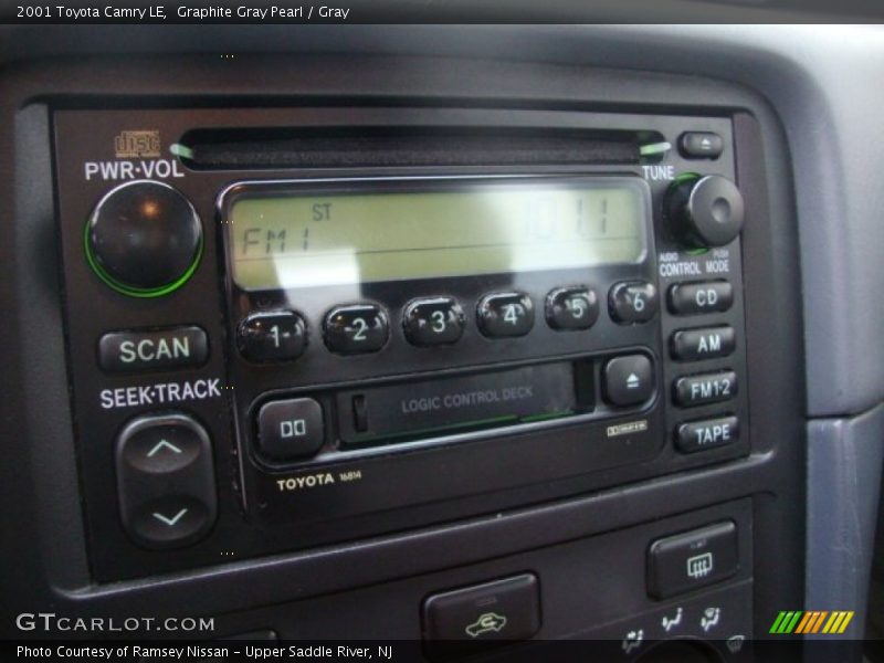 Graphite Gray Pearl / Gray 2001 Toyota Camry LE