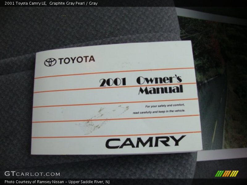 Graphite Gray Pearl / Gray 2001 Toyota Camry LE