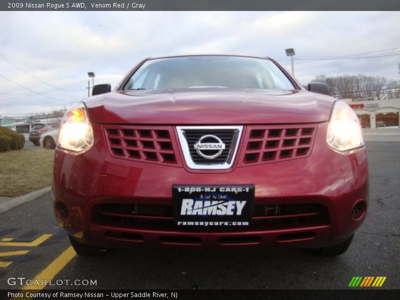 Venom Red / Gray 2009 Nissan Rogue S AWD