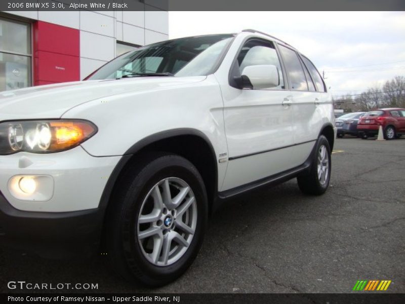 Alpine White / Black 2006 BMW X5 3.0i