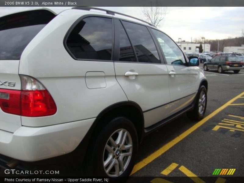 Alpine White / Black 2006 BMW X5 3.0i