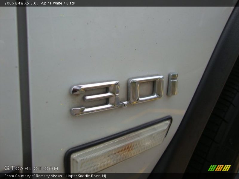 Alpine White / Black 2006 BMW X5 3.0i