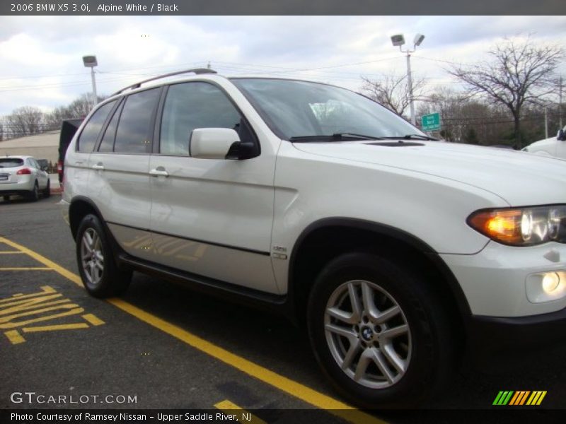 Alpine White / Black 2006 BMW X5 3.0i