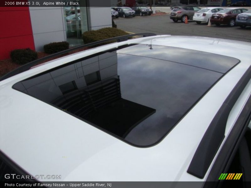 Alpine White / Black 2006 BMW X5 3.0i