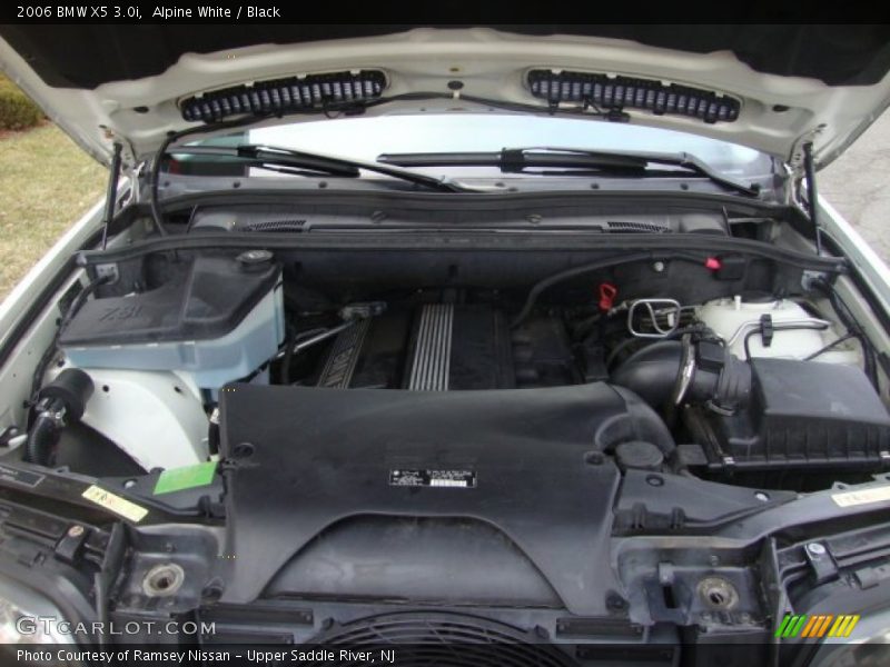 Alpine White / Black 2006 BMW X5 3.0i