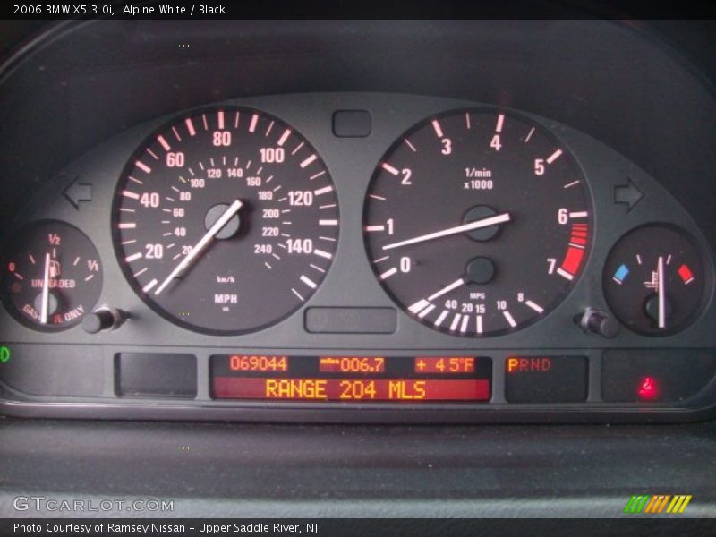 Alpine White / Black 2006 BMW X5 3.0i