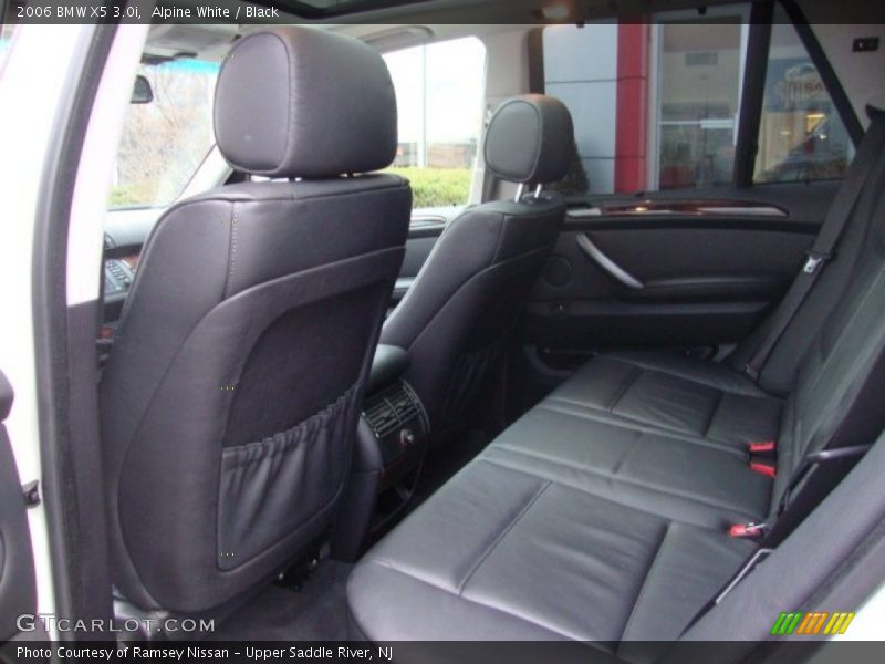 Alpine White / Black 2006 BMW X5 3.0i