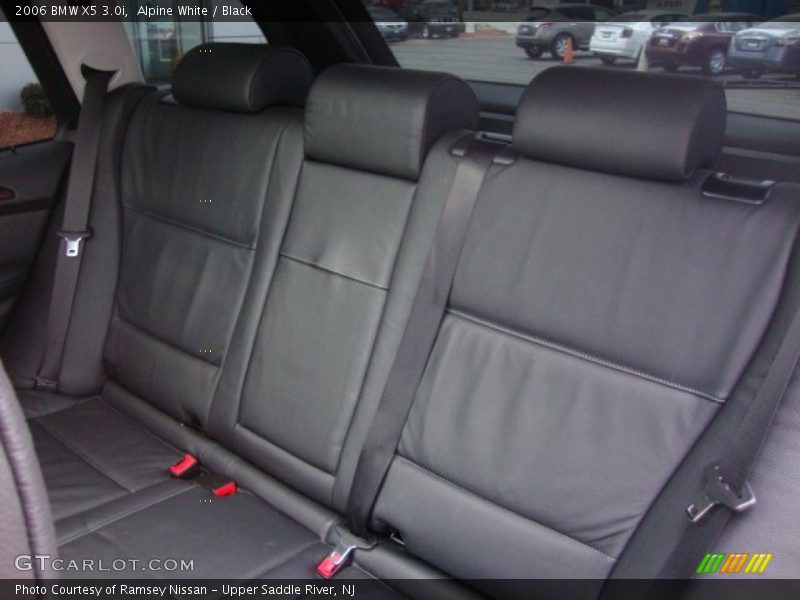 Alpine White / Black 2006 BMW X5 3.0i
