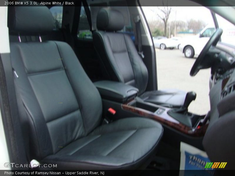 Alpine White / Black 2006 BMW X5 3.0i