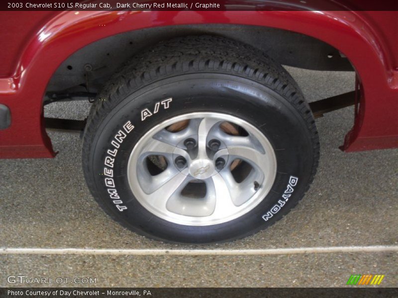 Dark Cherry Red Metallic / Graphite 2003 Chevrolet S10 LS Regular Cab
