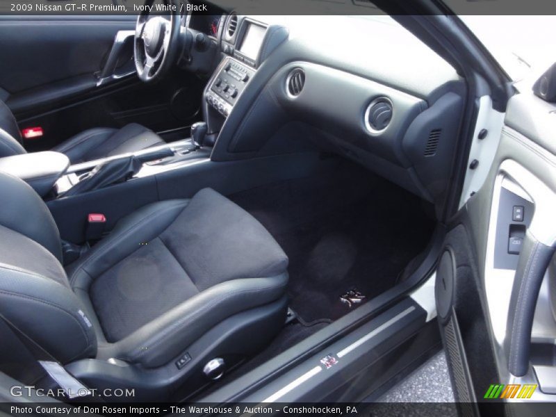  2009 GT-R Premium Black Interior