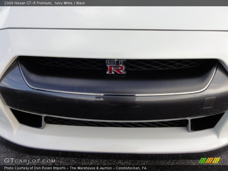 Ivory White / Black 2009 Nissan GT-R Premium