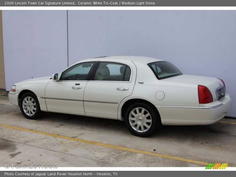 Ceramic White Tri-Coat / Medium Light Stone 2006 Lincoln Town Car Signature Limited