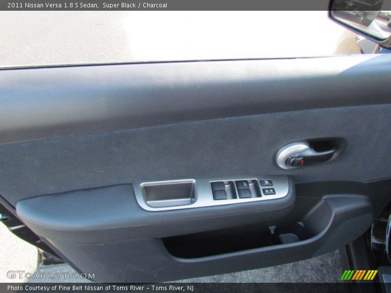 Super Black / Charcoal 2011 Nissan Versa 1.8 S Sedan