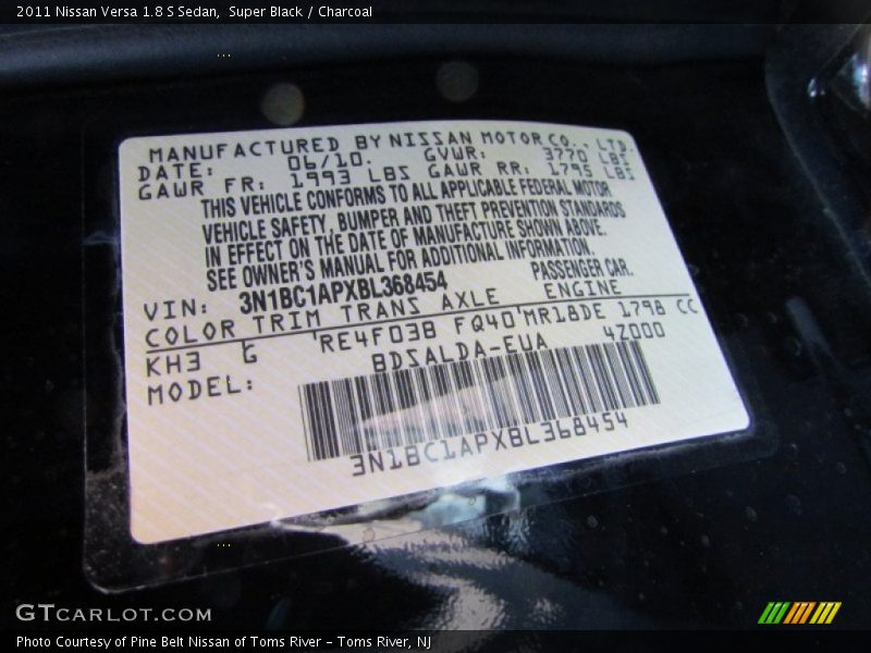 Super Black / Charcoal 2011 Nissan Versa 1.8 S Sedan