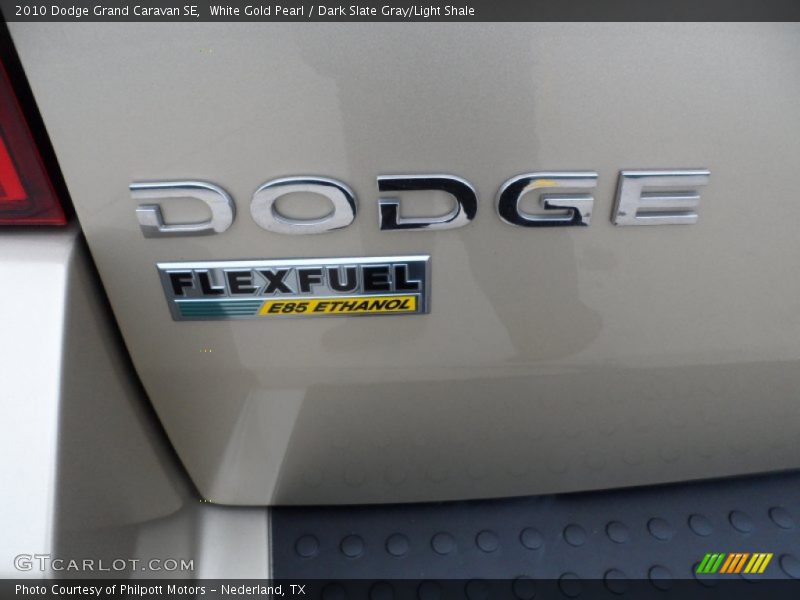 White Gold Pearl / Dark Slate Gray/Light Shale 2010 Dodge Grand Caravan SE