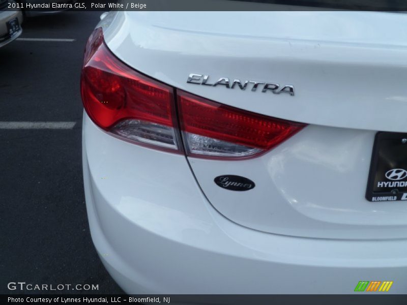 Polar White / Beige 2011 Hyundai Elantra GLS