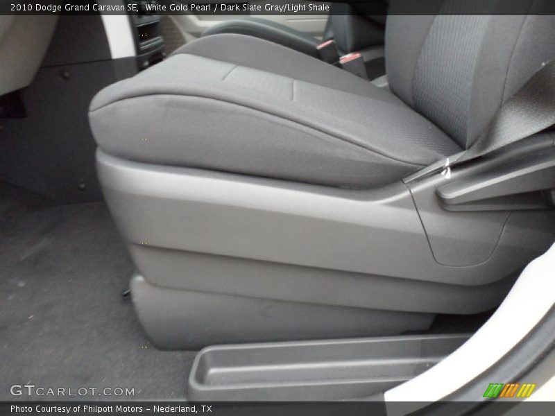 White Gold Pearl / Dark Slate Gray/Light Shale 2010 Dodge Grand Caravan SE