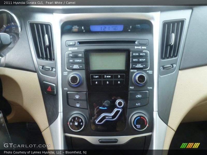 Pearl White / Camel 2011 Hyundai Sonata GLS
