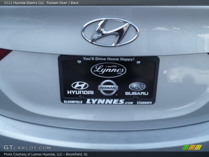 Radiant Silver / Black 2011 Hyundai Elantra GLS