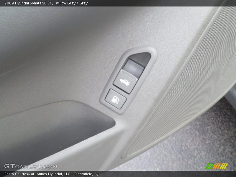Willow Gray / Gray 2009 Hyundai Sonata SE V6