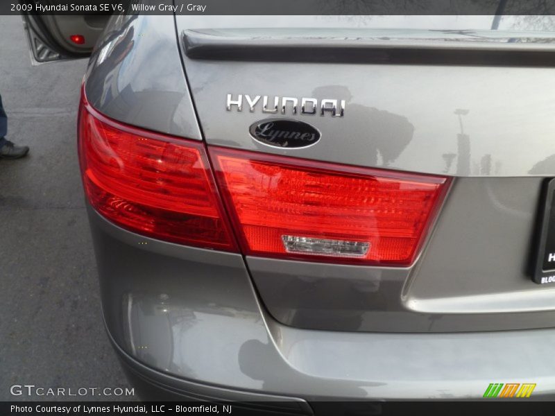 Willow Gray / Gray 2009 Hyundai Sonata SE V6