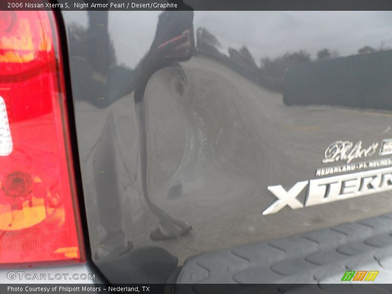 Night Armor Pearl / Desert/Graphite 2006 Nissan Xterra S