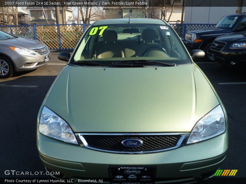 Kiwi Green Metallic / Dark Pebble/Light Pebble 2007 Ford Focus ZX4 SE Sedan