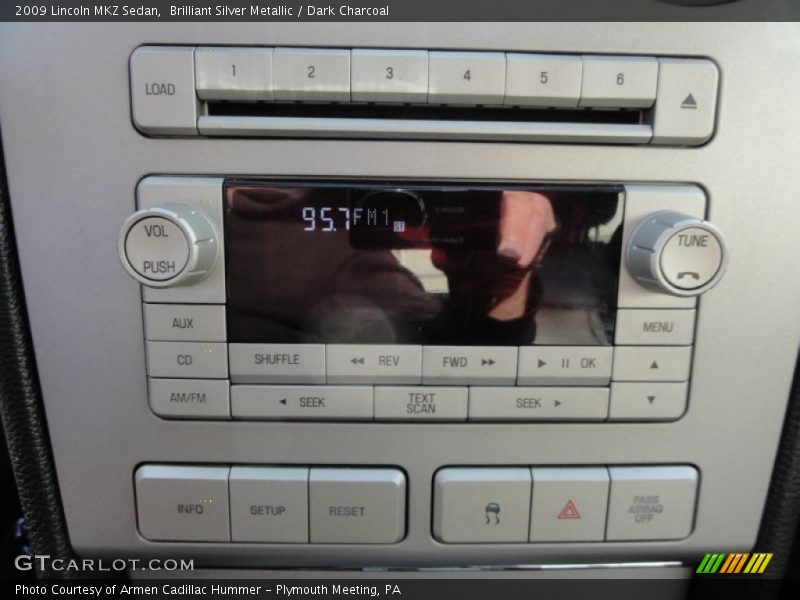Brilliant Silver Metallic / Dark Charcoal 2009 Lincoln MKZ Sedan