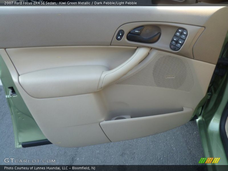 Kiwi Green Metallic / Dark Pebble/Light Pebble 2007 Ford Focus ZX4 SE Sedan