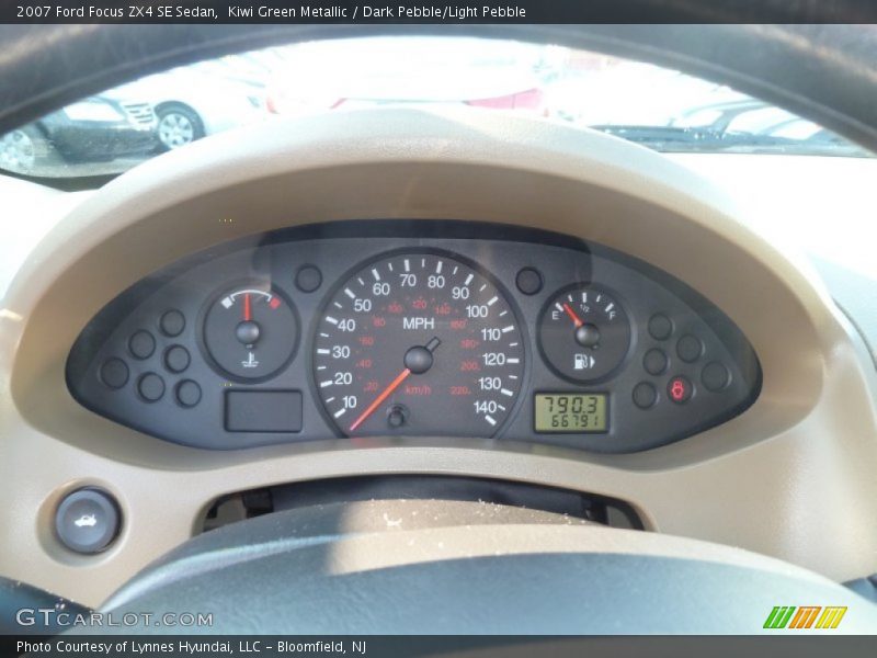  2007 Focus ZX4 SE Sedan ZX4 SE Sedan Gauges