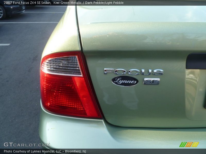 Kiwi Green Metallic / Dark Pebble/Light Pebble 2007 Ford Focus ZX4 SE Sedan