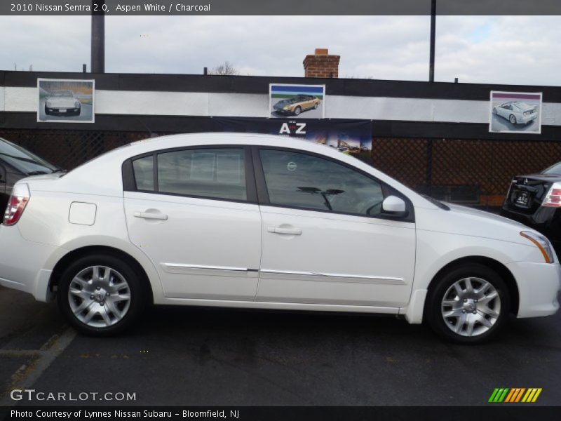 Aspen White / Charcoal 2010 Nissan Sentra 2.0