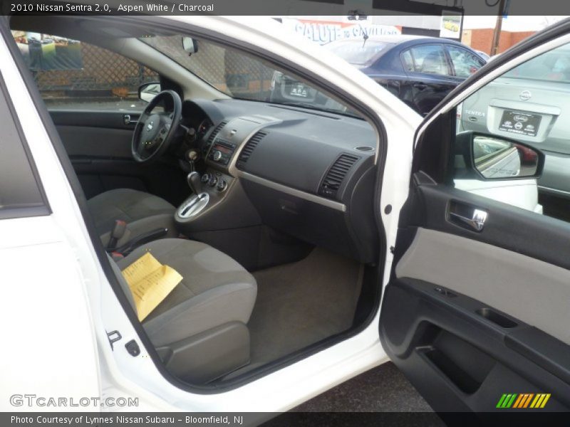 Aspen White / Charcoal 2010 Nissan Sentra 2.0
