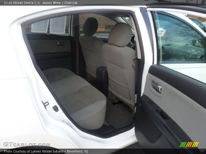 Aspen White / Charcoal 2010 Nissan Sentra 2.0