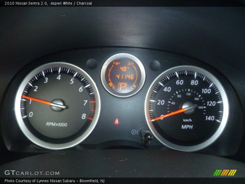 Aspen White / Charcoal 2010 Nissan Sentra 2.0