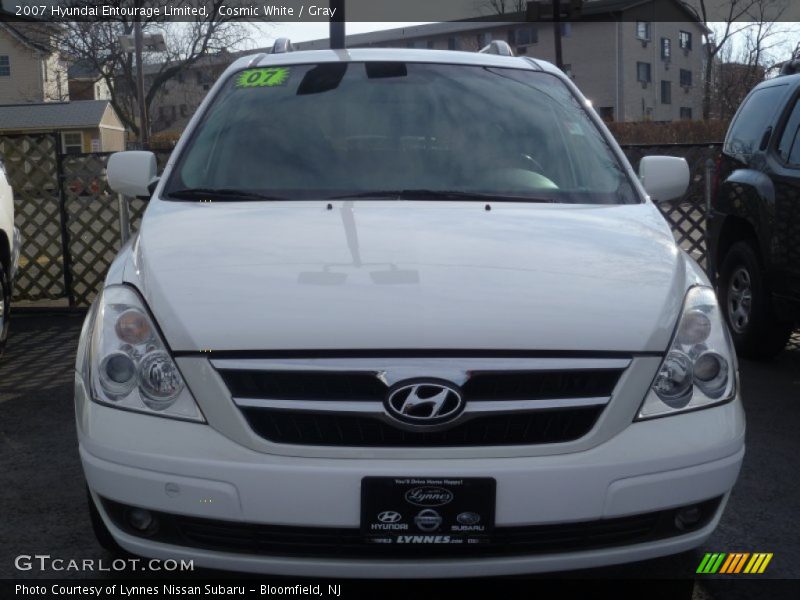 Cosmic White / Gray 2007 Hyundai Entourage Limited