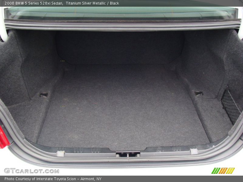  2008 5 Series 528xi Sedan Trunk