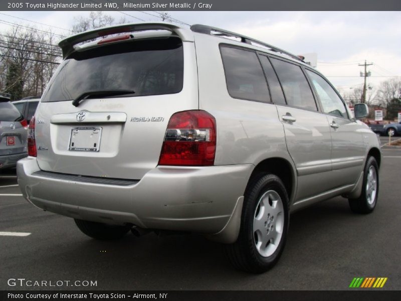Millenium Silver Metallic / Gray 2005 Toyota Highlander Limited 4WD