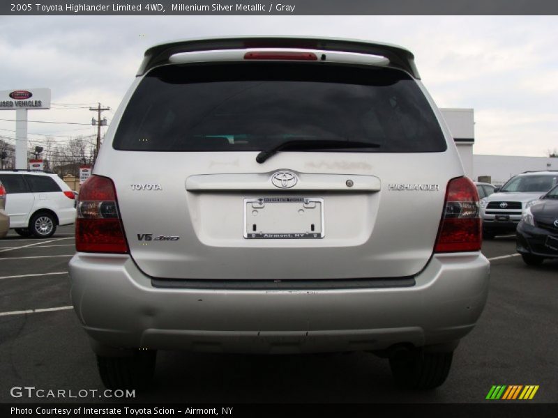 Millenium Silver Metallic / Gray 2005 Toyota Highlander Limited 4WD