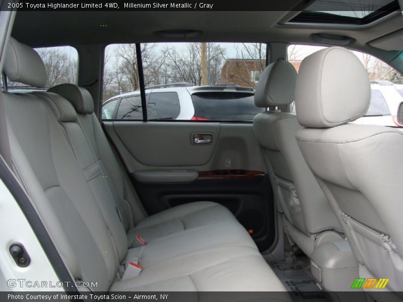 Millenium Silver Metallic / Gray 2005 Toyota Highlander Limited 4WD