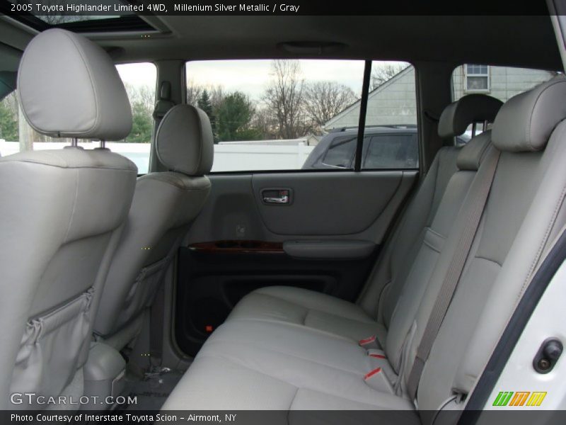 Millenium Silver Metallic / Gray 2005 Toyota Highlander Limited 4WD