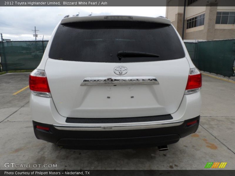 Blizzard White Pearl / Ash 2012 Toyota Highlander Limited
