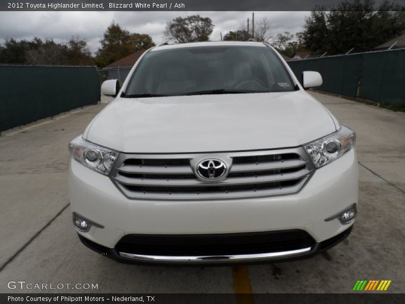 Blizzard White Pearl / Ash 2012 Toyota Highlander Limited